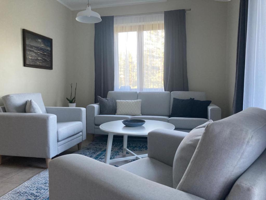 Luci Juras Apartamenti 2 罗亚 外观 照片