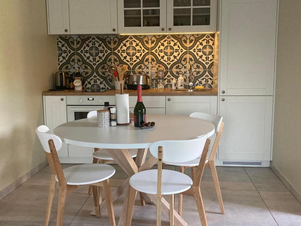 Luci Juras Apartamenti 2 罗亚 外观 照片